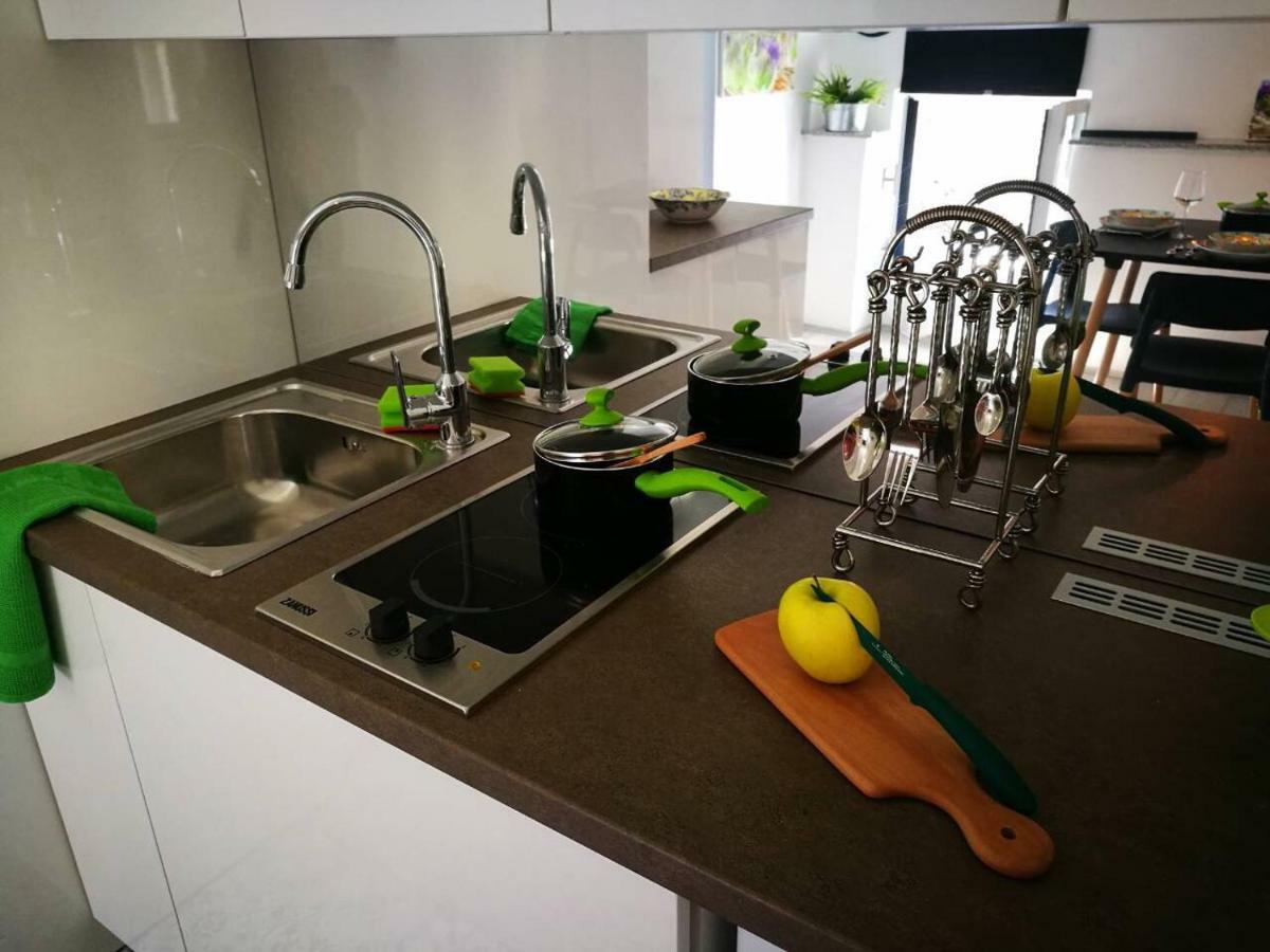 Cres Art Studio Kuning Apartment Bagian luar foto